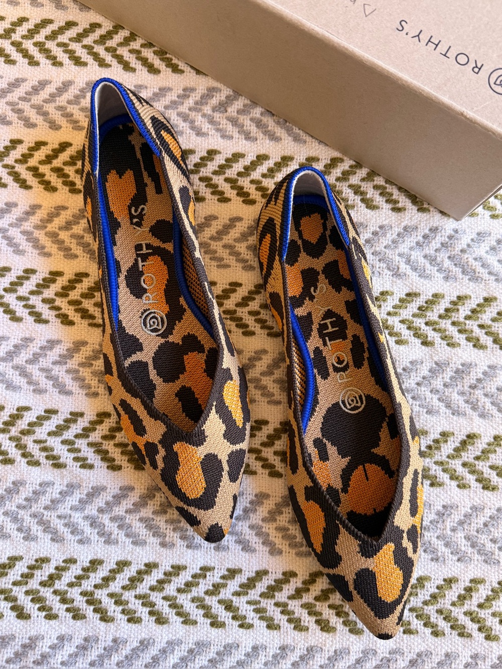 Rothy's Leopard Pointed Toe Flat - Brown/Black size 7 - Picture 2 of 5